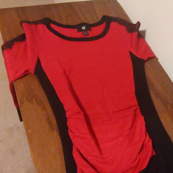 Top - Picture 2 of 4